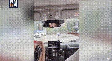 DƬ